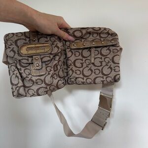 Vintage Y2K Guess waist bag / fanny pack purse